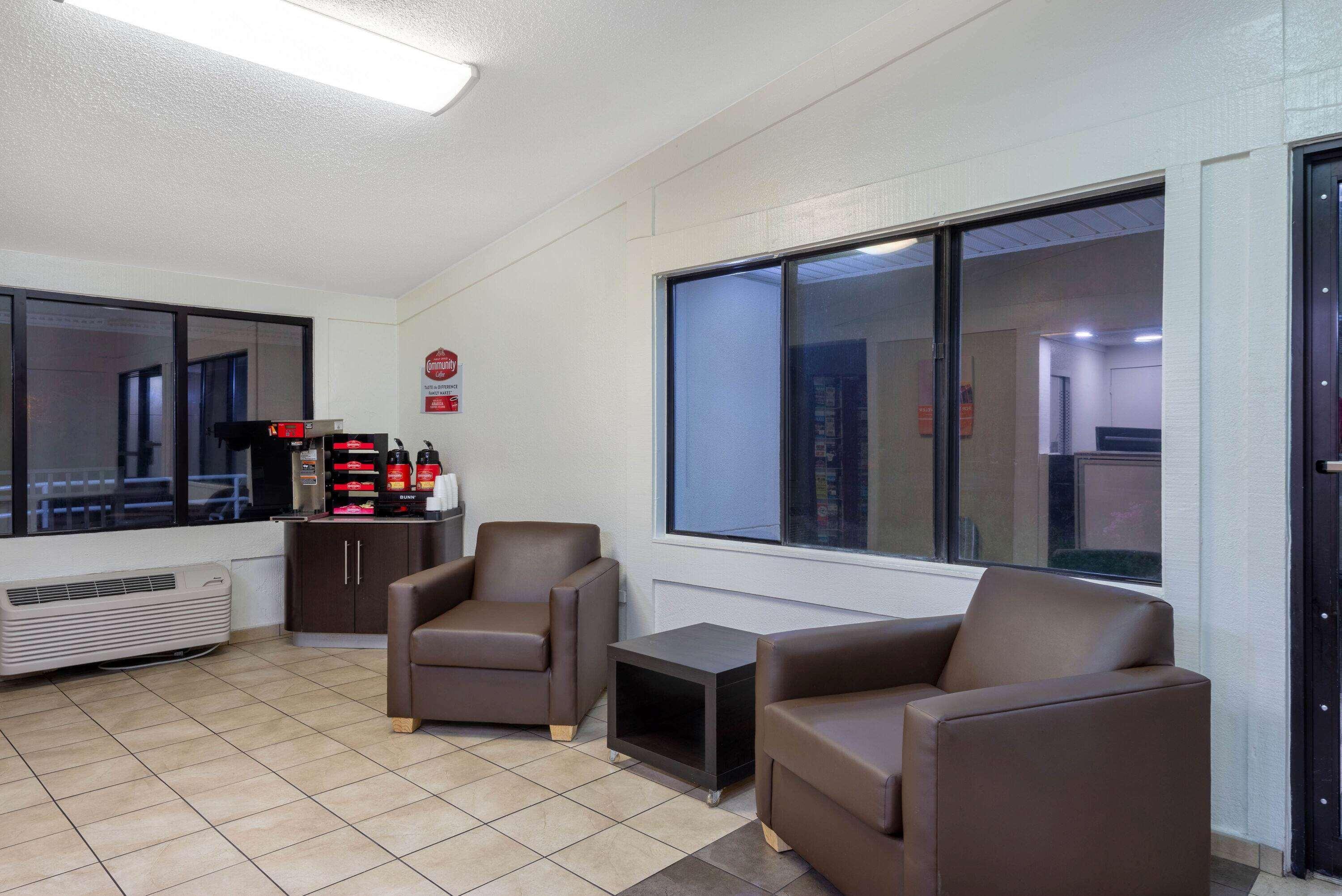 Travelodge By Wyndham / Philadelphia Airport